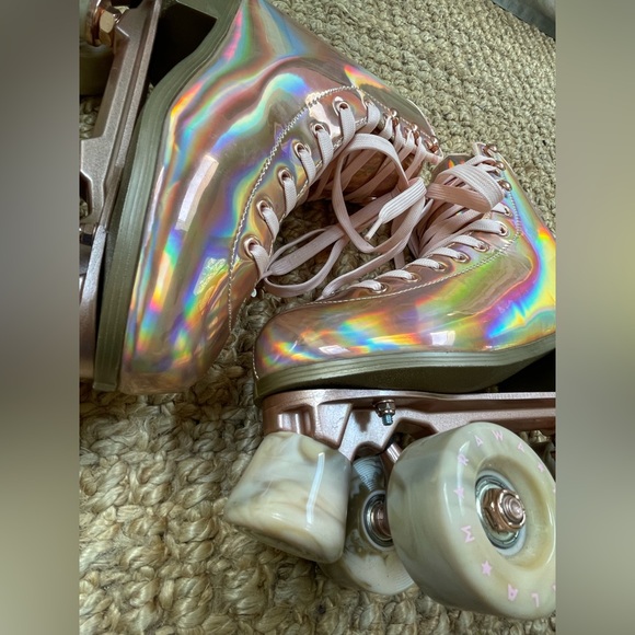 Pink holographic Impala roller skates 7 - Picture 1 of 11